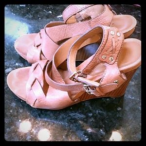 Nine west tan wedges